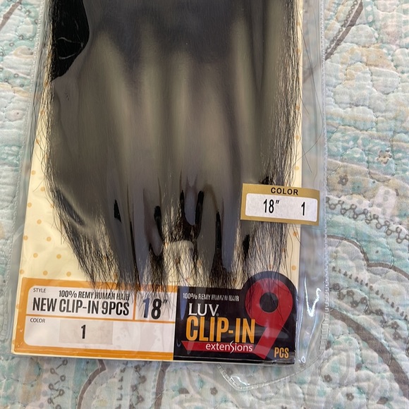 LUV black clip in extensions - Picture 3 of 5